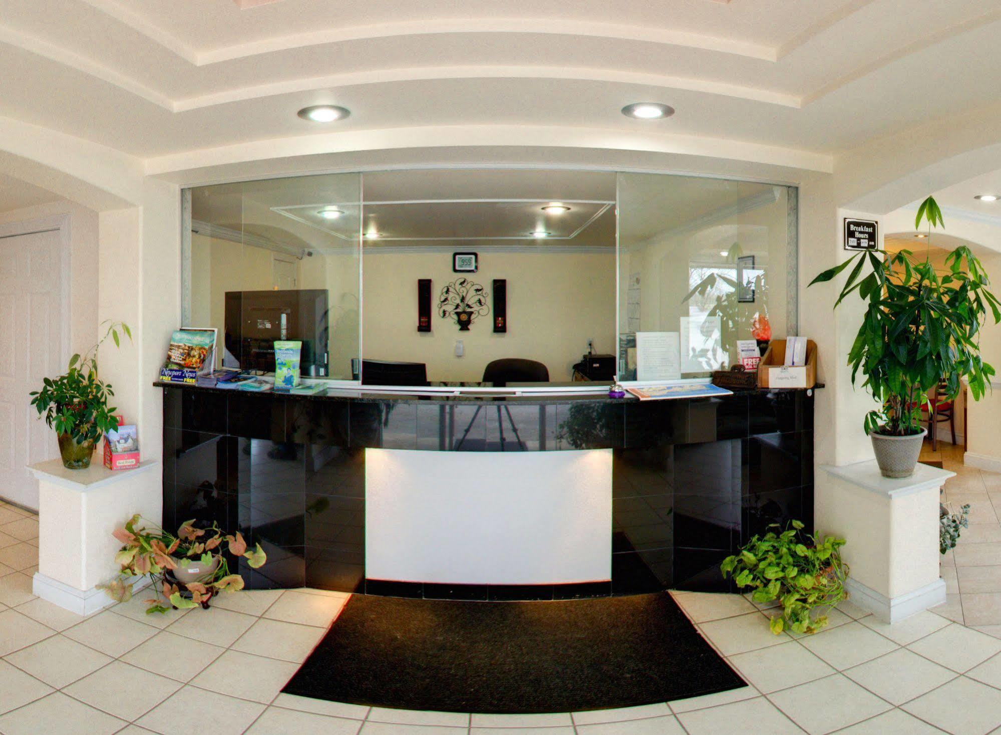 Key West Inn - Newport News Extérieur photo
