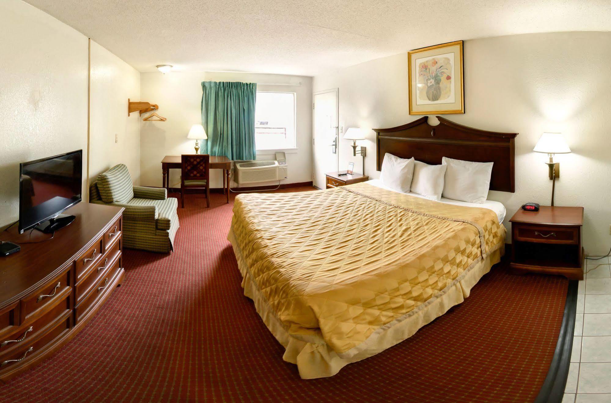 Key West Inn - Newport News Extérieur photo